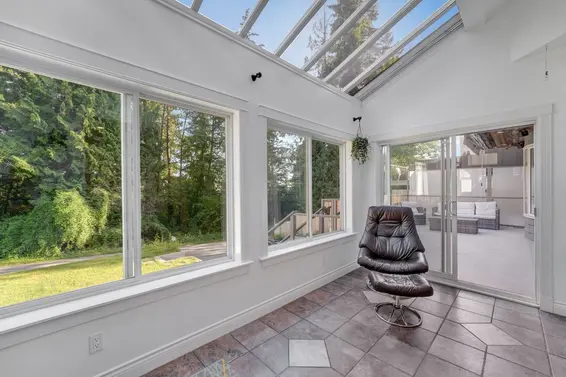 425 Tempe Crescent, North Vancouver For Sale - image 15