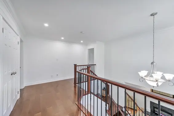 425 Tempe Crescent, North Vancouver For Sale - image 16