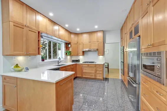 425 Tempe Crescent, North Vancouver For Sale - image 18