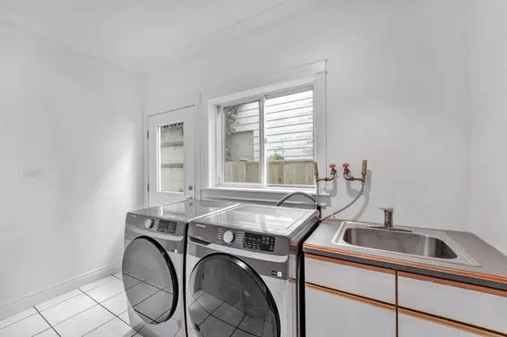 425 Tempe Crescent, North Vancouver For Sale - image 19