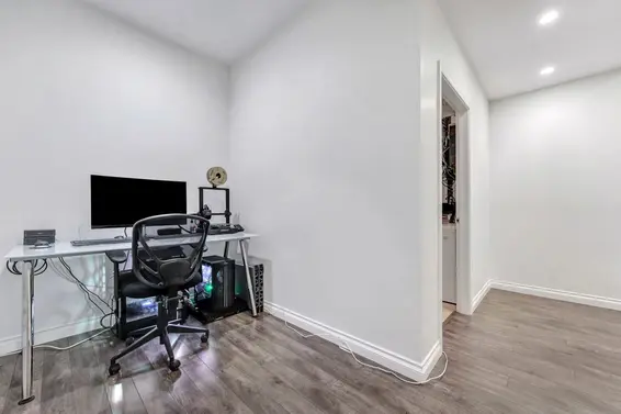 425 Tempe Crescent, North Vancouver For Sale - image 29