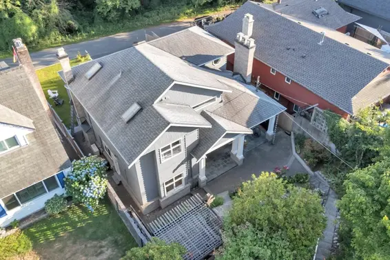 425 Tempe Crescent, North Vancouver For Sale - image 3