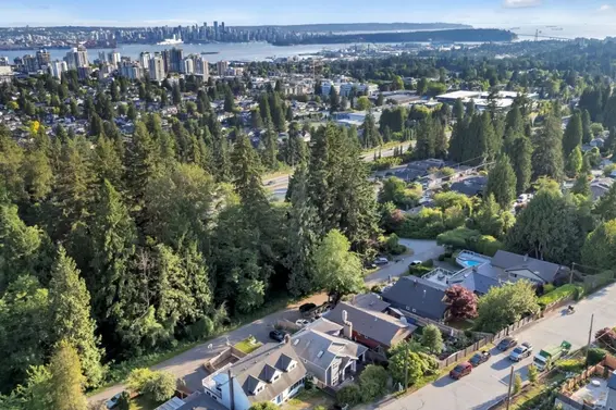 425 Tempe Crescent, North Vancouver For Sale - image 6