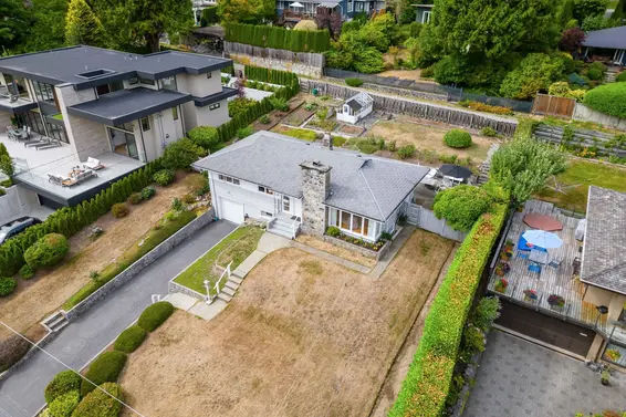 1375 Ottawa Avenue, West Vancouver
