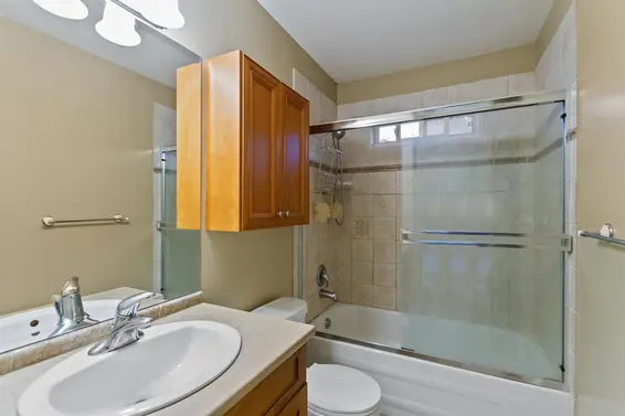 3782 Lonsdale Avenue, North Vancouver For Sale - image 18