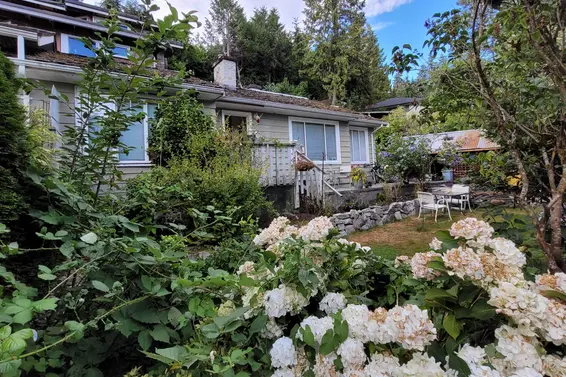 4405 Marine Drive, West Vancouver For Sale - image 6