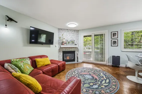 2 828 West 16th Street, North Vancouver For Sale - image 4