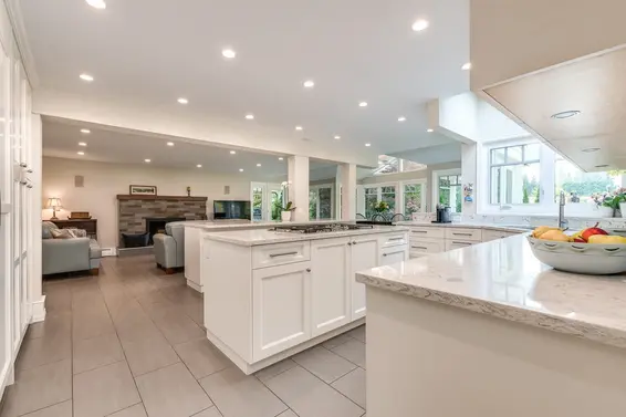 554 Newcroft Place, West Vancouver For Sale - image 6