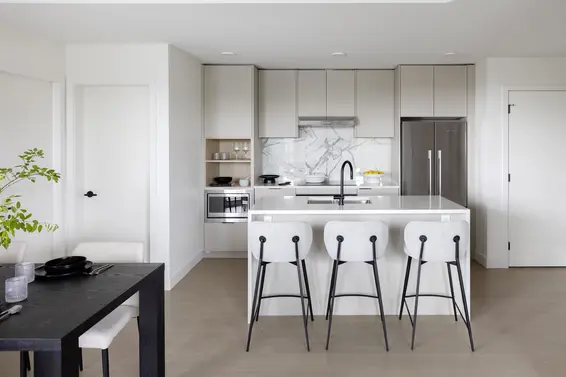 659 422 East 3rd Street, North Vancouver For Sale - image 3