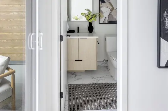 659 422 East 3rd Street, North Vancouver For Sale - image 6