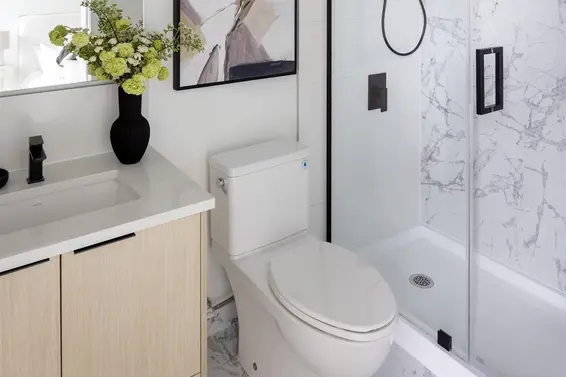 659 422 East 3rd Street, North Vancouver For Sale - image 7