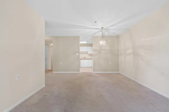 205 843 22nd Street, West Vancouver For Sale - image 5