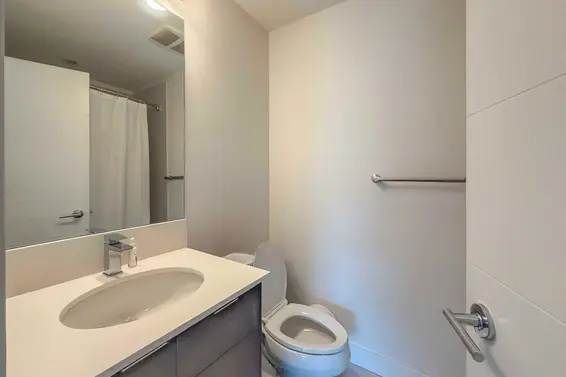 524 723 West 3rd Street, North Vancouver For Sale - image 7