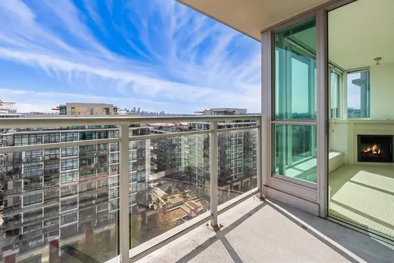 1404 188 East Esplanade, North Vancouver For Sale - image 2