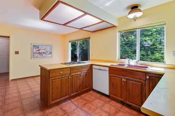 1671 Haverhill Place, North Vancouver For Sale - image 9