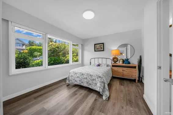 1126 Kings Avenue, West Vancouver For Sale - image 18