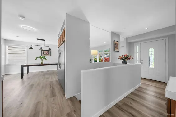 1126 Kings Avenue, West Vancouver For Sale - image 4