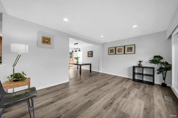 1126 Kings Avenue, West Vancouver For Sale - image 6