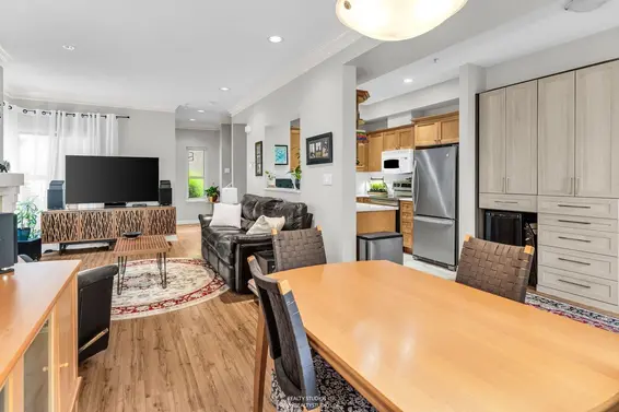 32 2688 Mountain Highway, North Vancouver For Sale - image 3