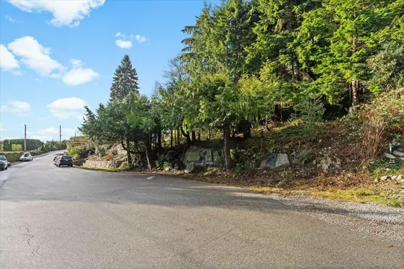 478 Craigmohr Drive, West Vancouver For Sale - image 6