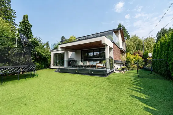 955 Forest Hills Drive, North Vancouver For Sale - image 17