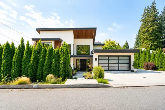 955 Forest Hills Drive, North Vancouver For Sale - image 2