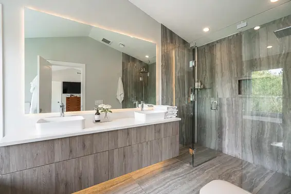 955 Forest Hills Drive, North Vancouver For Sale - image 22