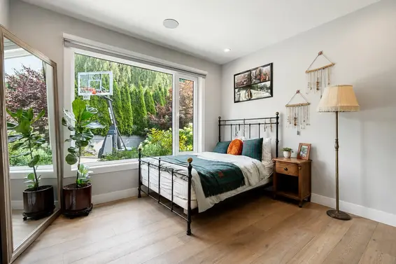 955 Forest Hills Drive, North Vancouver For Sale - image 33