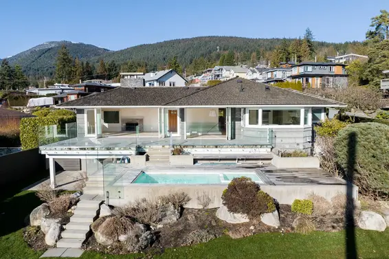 125 Kensington Crescent, North Vancouver