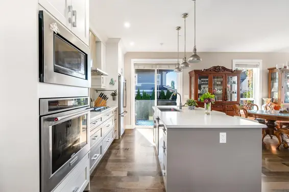 2020 Carson Court, North Vancouver For Sale - image 11