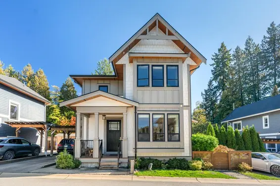 2020 Carson Court, North Vancouver For Sale - image 2