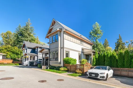 2020 Carson Court, North Vancouver For Sale - image 3