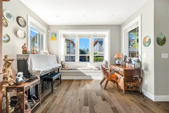 2020 Carson Court, North Vancouver For Sale - image 5