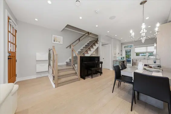 210 West 5th Street, North Vancouver For Sale - image 10