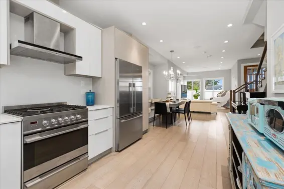 210 West 5th Street, North Vancouver For Sale - image 14