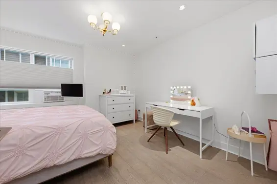 210 West 5th Street, North Vancouver For Sale - image 16