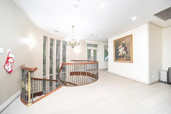 1609 Pinecrest Drive, West Vancouver For Sale - image 23