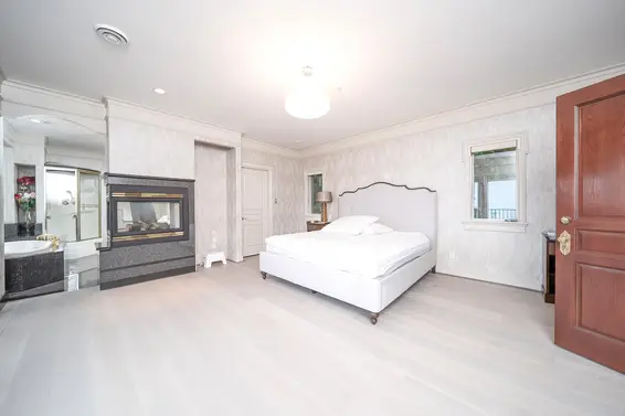 1609 Pinecrest Drive, West Vancouver For Sale - image 24