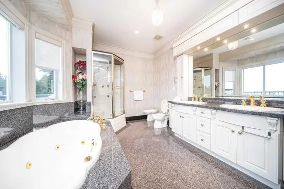 1609 Pinecrest Drive, West Vancouver For Sale - image 28