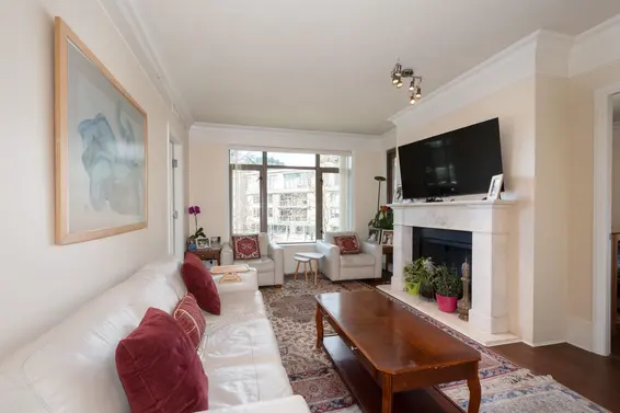 300 533 Waters Edge Crescent, West Vancouver For Sale - image 2