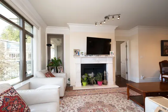 300 533 Waters Edge Crescent, West Vancouver For Sale - image 3