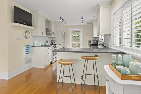 6252 Wellington Avenue, West Vancouver For Sale - image 14