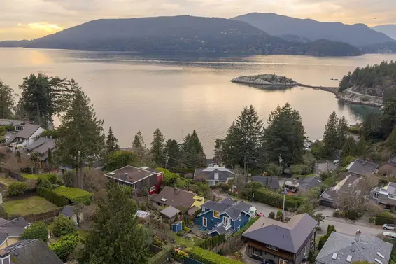 6252 Wellington Avenue, West Vancouver For Sale - image 39