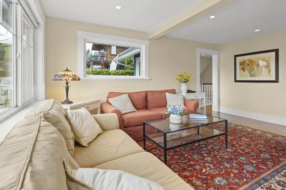 6252 Wellington Avenue, West Vancouver For Sale - image 5