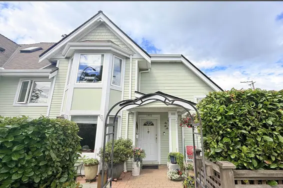 1015 St. Andrews Avenue, North Vancouver For Sale - image 5