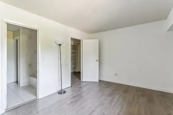65 1930 Cedar Village Crescent, North Vancouver For Sale - image 12