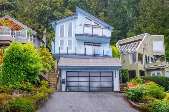2727 Panorama Drive, North Vancouver