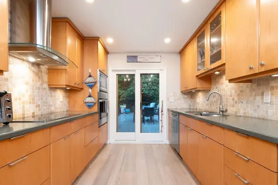 2727 Panorama Drive, North Vancouver For Sale - image 8