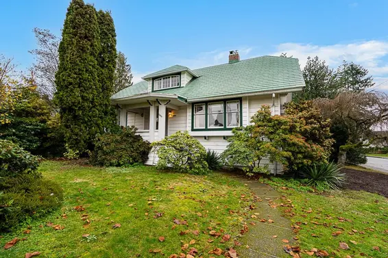1204 Grand Boulevard, North Vancouver