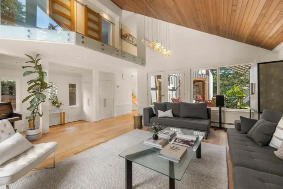 5522 Deerhorn Lane, North Vancouver For Sale - image 6